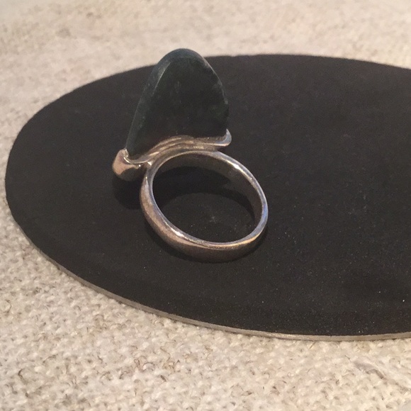 Jade silver ring, size 5 - Picture 3 of 6